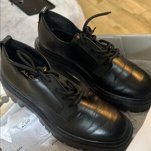 Aldo Black Leather Oxfords Classic Lace-Up Design